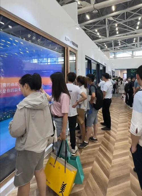 建博會 廣州 第一天,極景展位爆滿,成為焦點(diǎn) 門窗網(wǎng)